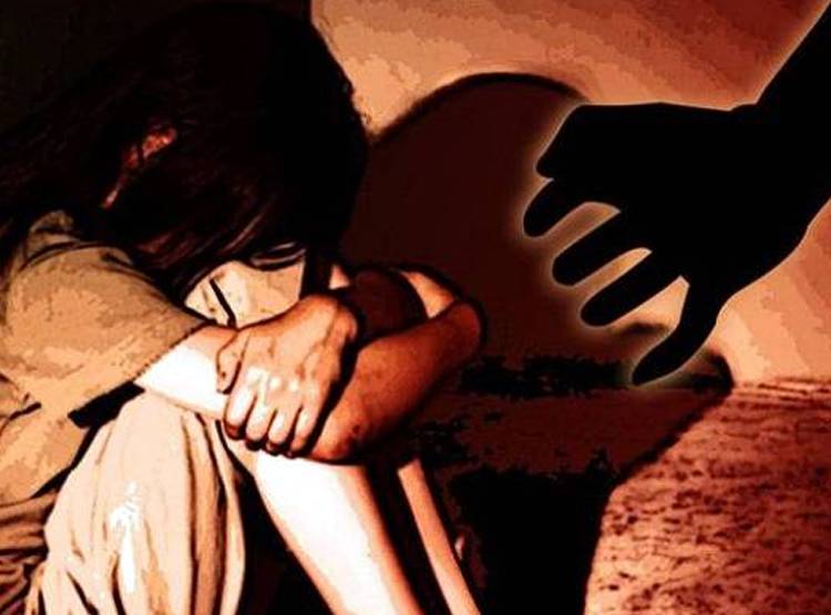 4 लड़कों ने 3 द‍िन लड़की से क‍िया गैंगरेप, सुनाई आपबीती