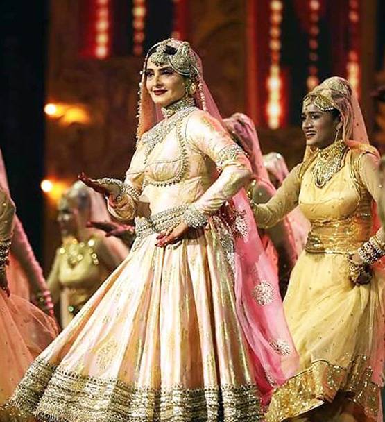 ये है 65 साल की रेखा की कभी ना ढलने वाली खूबसूरती का सीक्रेट, देखें डाइट प्लान