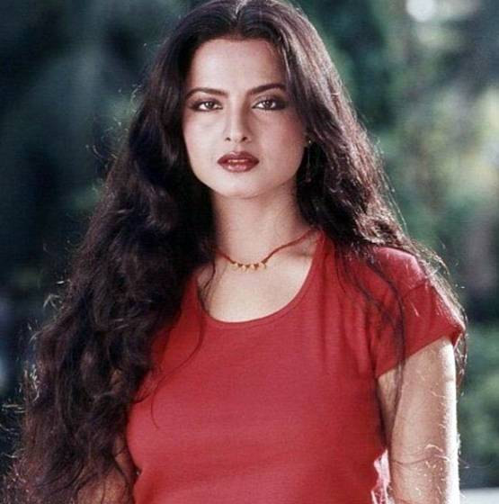 ये है 65 साल की रेखा की कभी ना ढलने वाली खूबसूरती का सीक्रेट, देखें डाइट प्लान