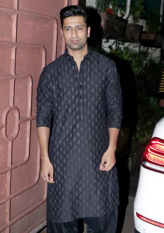 सांड की आंख-मेड इन चाइना की स्क्रीनिंग, स्टाइलिश लुक में दिखे सितारे