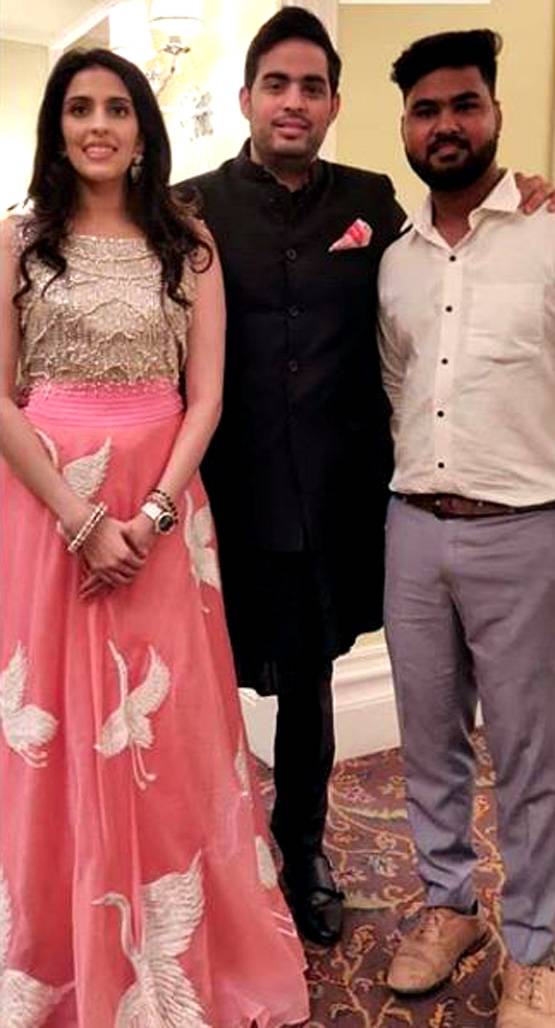 आकाश-श्लोका के दोस्त की शादी में अंबानी परिवार, खूब किया डांस