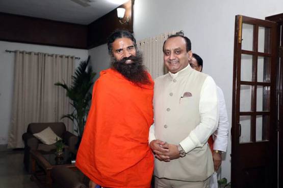 इं‍जीनियरिंग-Phd से पॉलिटिक्स तक, ऐसा रहा BJP नेता सुधांशु त्रिवेदी का सफर