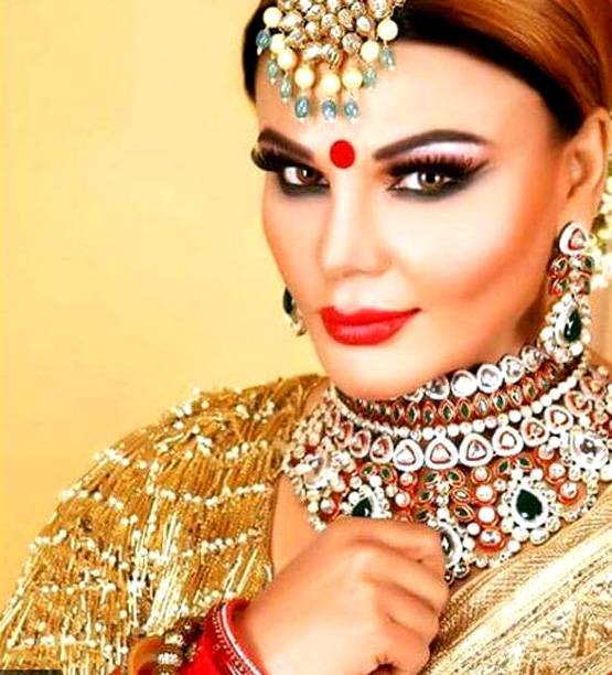 राखी से चारु असोपा तक, ये एक्ट्रेस मनाएंगी पहला करवाचौथ