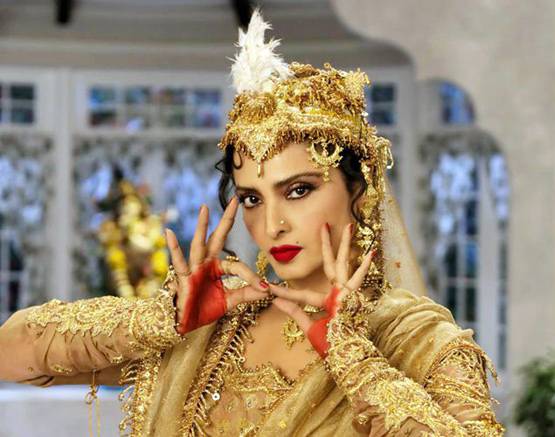 ये है 65 साल की रेखा की कभी ना ढलने वाली खूबसूरती का सीक्रेट, देखें डाइट प्लान