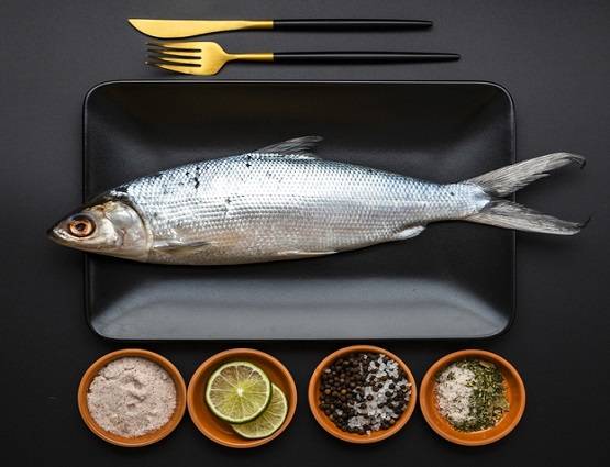 भूलकर भी इन चीजों को एक साथ खाने की न करें गलती, कॉम्बिनेशन करेगा बीमार