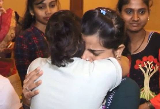 गुजरात का अनोखा क्लब, जहां फूट-फूटकर रोते हैं लोग, अजीब है वजह!