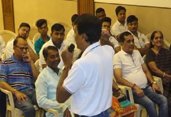 गुजरात का अनोखा क्लब, जहां फूट-फूटकर रोते हैं लोग, अजीब है वजह!