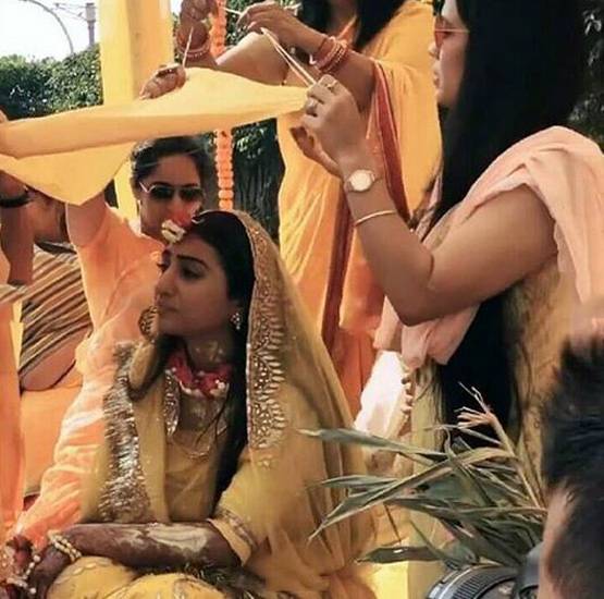 ये रिश्ता... फेम मोहिना कुमारी की हल्दी रस्म की तस्वीरें वायरल, ऐसा था लुक