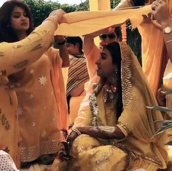 ये रिश्ता... फेम मोहिना कुमारी की हल्दी रस्म की तस्वीरें वायरल, ऐसा था लुक