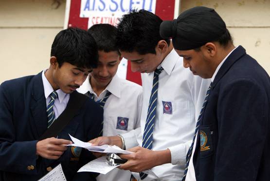 डॉक्टर, इंजीनियर, आईएएस से CA तक... जानें, क्या है उम्र सीमा