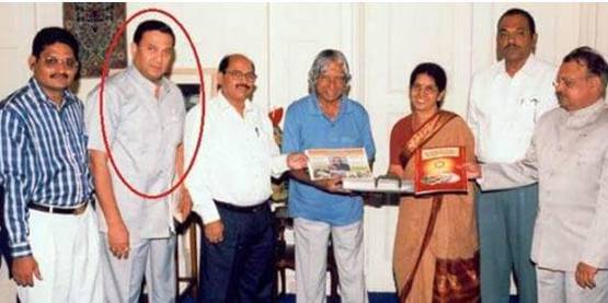 इस शख्स के पास देश में सबसे ज्यादा डिग्रियां, लिम्‍का बुक में नाम