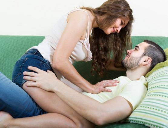 सेक्स के दौरान क्या सोचते हैं भारतीय? बेडरूम में भी पीछा नहीं छोड़ती ये टेंशन