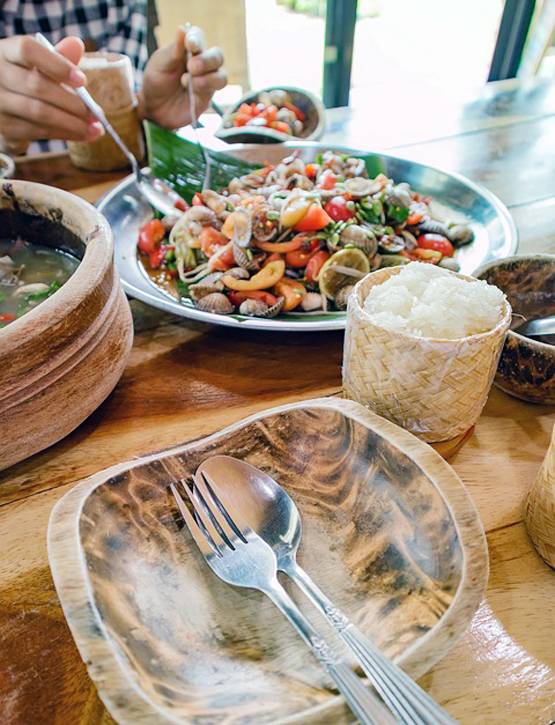 बढ़ते वजन को कंट्रोल करना है तो खाना शुरू कर दें ये फल