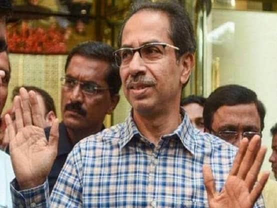 फडणवीस देंगे मात या उद्धव की बनेगी बात? जानें क्या कहते हैं सितारे