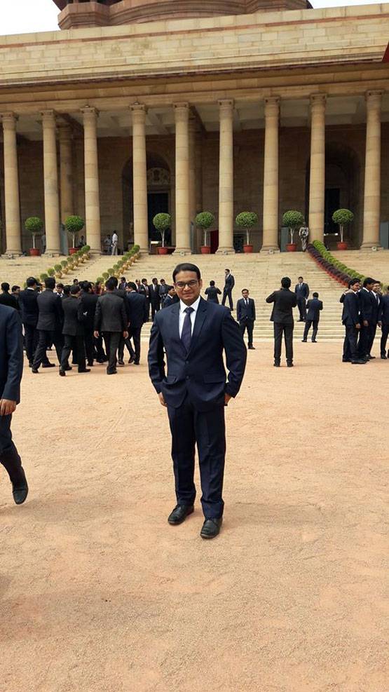 सुदूर गांव में कैसे पहुंचाएंगे बिजली? ये जवाब देकर IAS बने जावेद