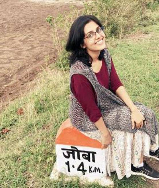 किसी ने बेटे को किया दूर, किसी ने लगाया पंक्चर, ऐसे बने IAS अफसर