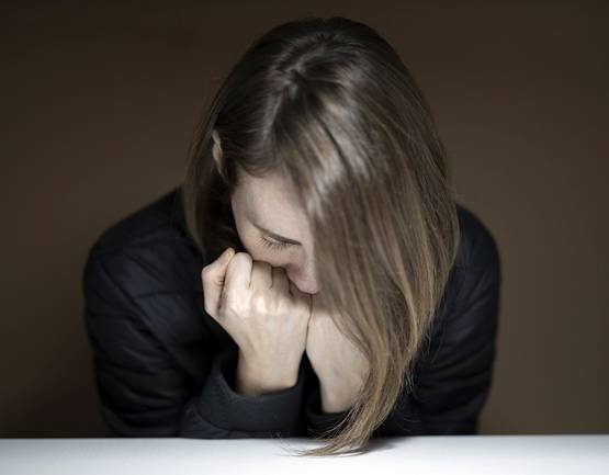 इन 5 लक्षणों को बिल्कुल हल्के में ना लें महिलाएं, हो सकती है गंभीर बीमारी