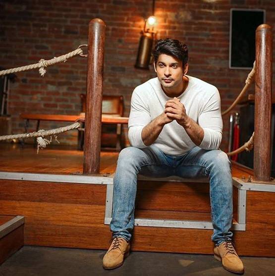 'नामर्द' बोलने पर सिद्धार्थ की फ्रेंड ने रश्मि की लगाई क्लास, कही ये बात