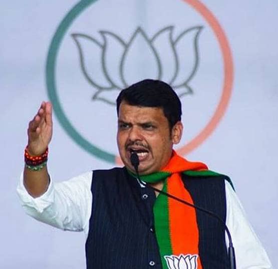 इतने पढ़े- लिखे हैं महाराष्ट्र के CM फडणवीस, पास हैं इतनी डिग्रियां