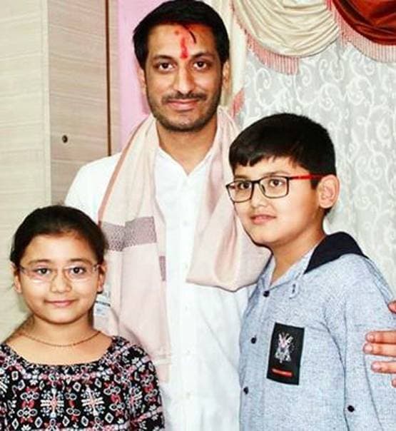 इतने करोड़ के मालिक हैं अजित पवार के बेटे पार्थ, यहां से की पढ़ाई