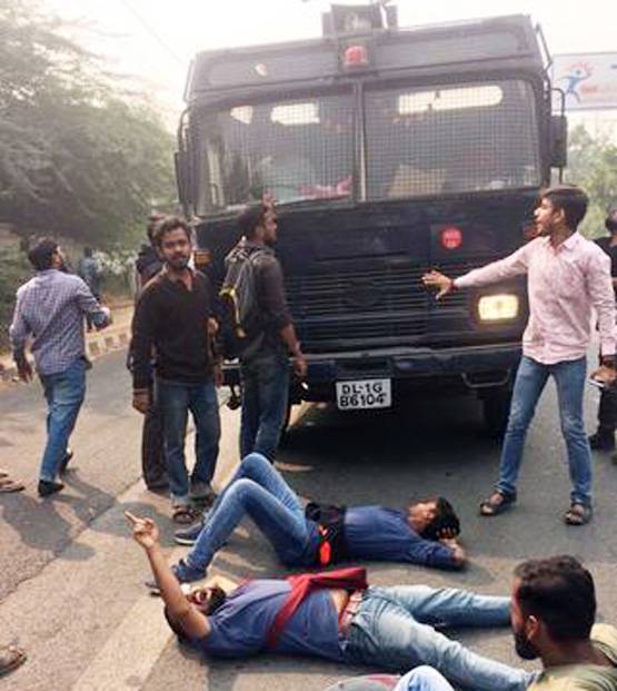 JNU में पूरी फीस वापस नहीं, जानें- कितना बढ़ा-घटा फीस स्ट्रक्चर