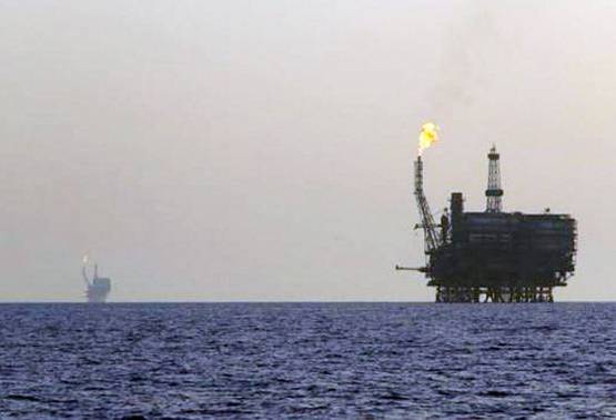 ईरान में मिला बेशुमार तेल का भंडार, रूहानी ने अमेरिका को चिढ़ाया