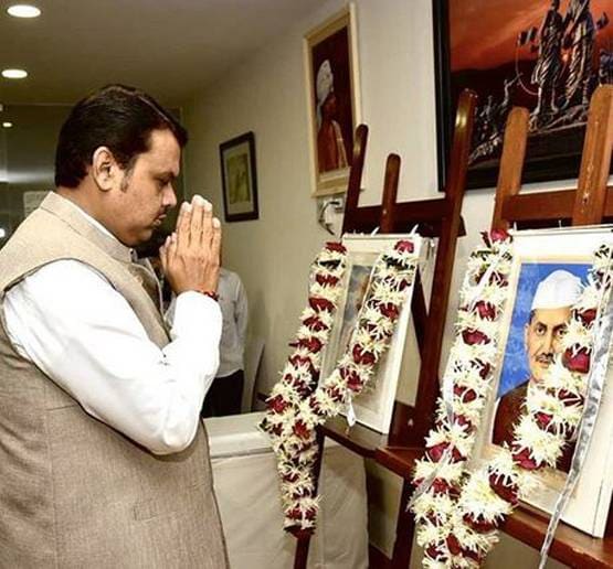 इतने पढ़े- लिखे हैं महाराष्ट्र के CM फडणवीस, पास हैं इतनी डिग्रियां