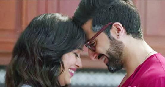 हम तुम और देम ट्रेलर: श्वेता का बोल्ड अंदाज, लिपलॉक सीन्स Viral