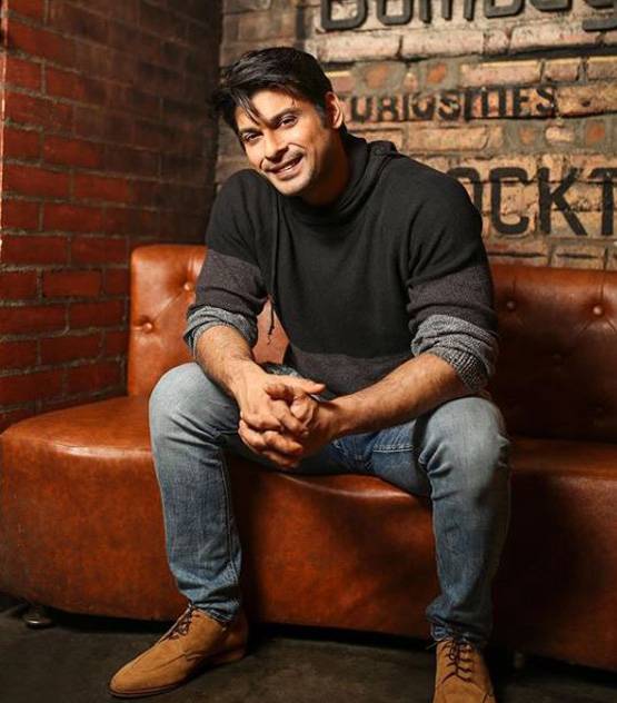 'नामर्द' बोलने पर सिद्धार्थ की फ्रेंड ने रश्मि की लगाई क्लास, कही ये बात