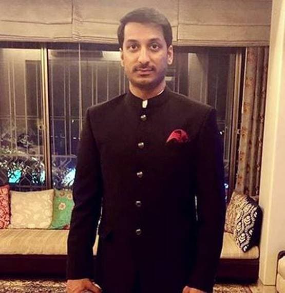 इतने करोड़ के मालिक हैं अजित पवार के बेटे पार्थ, यहां से की पढ़ाई