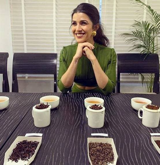 दिया मिर्जा की सेल्फी में नजर आए इमरान खान, फैंस ने पूछा- क्या हो गया हाल