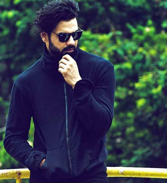 BB 13: विशाल को पसंद करती हैं आरती! बिग बॉस में घरवालों ने कराई शादी