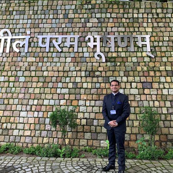 सुदूर गांव में कैसे पहुंचाएंगे बिजली? ये जवाब देकर IAS बने जावेद