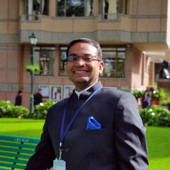 सुदूर गांव में कैसे पहुंचाएंगे बिजली? ये जवाब देकर IAS बने जावेद