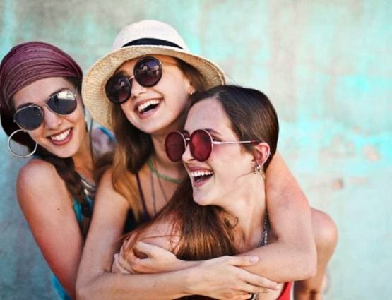 हंसने और च्यूंइगम चबाने से घटेगा वजन, फ्री में वेट कंट्रोल करने की 5 ट्रिक