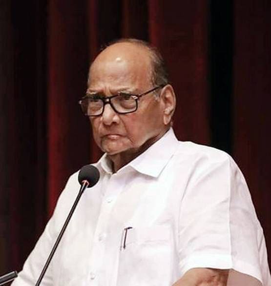 इतना बड़ा शरद पवार का परिवार, चाचा को छोड़ भतीजे ने बनाई सरकार