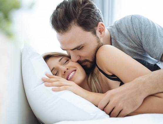 कैसी है भारतीयों की सेक्स लाइफ? अब 18 से पहले ज्यादा लोग खो रहे वर्जिनिटी