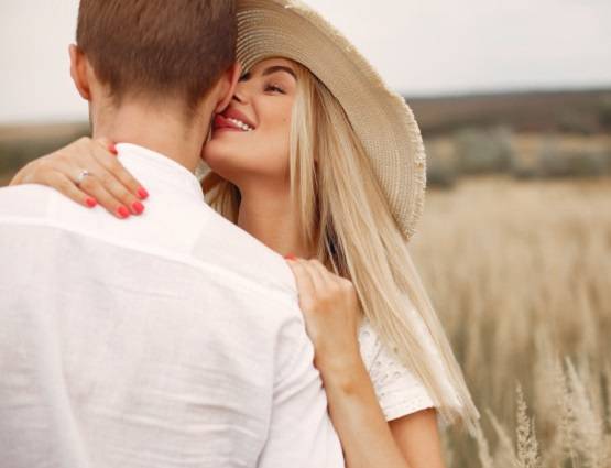 पोर्न देखने में पुरुषों से पीछे नहीं हैं भारतीय महिलाएं, सामने आई सच्चाई