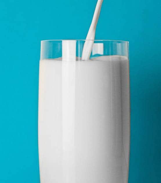 फुल क्रीम या डबल टोंड? कौन सा दूध आपके लिए फायदेमंद