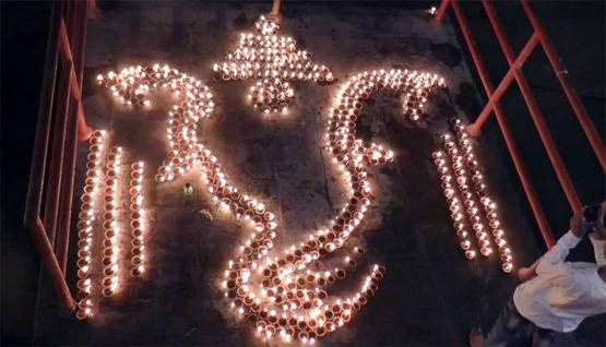 देव दीपावली पर वाराणसी के घाटों पर अद्भुत नजारा, उमड़ा जनसैलाब