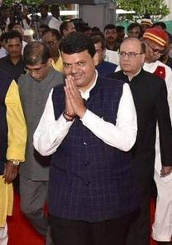 इतने पढ़े- लिखे हैं महाराष्ट्र के CM फडणवीस, पास हैं इतनी डिग्रियां