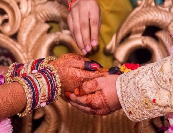 शादी में क्यों जरूरी हैं 7 फेरे, 7 वचनों में पति-पत्नी क्या करते हैं वादे?