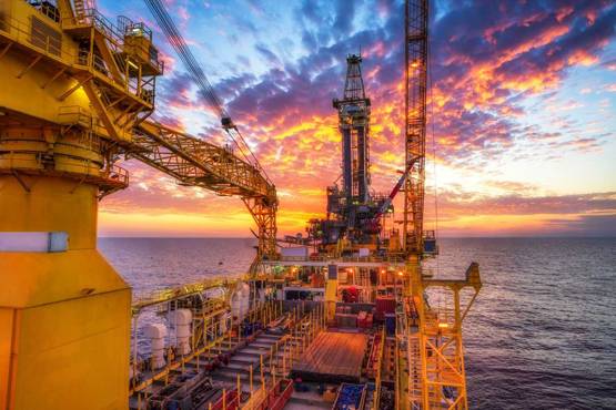 ईरान में मिला बेशुमार तेल का भंडार, रूहानी ने अमेरिका को चिढ़ाया