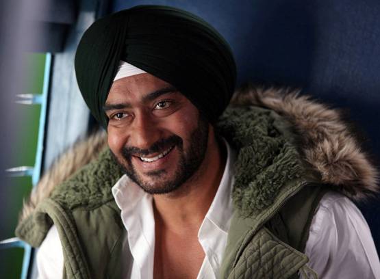 28 साल में पर्दे पर यूं बदला अजय का लुक, शानदार है 100वीं फिल्म तक का सफर