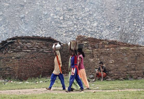 पिछले सौ साल से 'जल' रहा भारत का ये शहर, अंगारों के बीच रहते हैं लोग