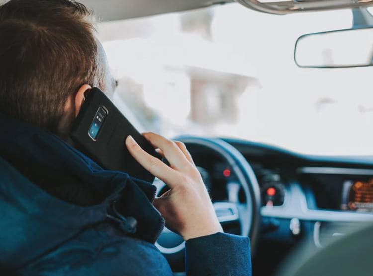 आपकी कॉल रिकॉर्ड हो रही है? ऐसे करें चेक और इससे बचाव