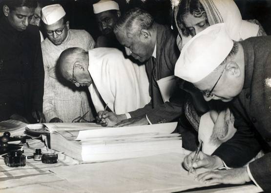 संविधान की वो बातें जो हर भारतीय को पता होनी चाहिए