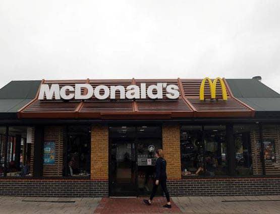 महिला कर्मचारी के साथ अफेयर, McDonald के सीईओ की गई नौकरी