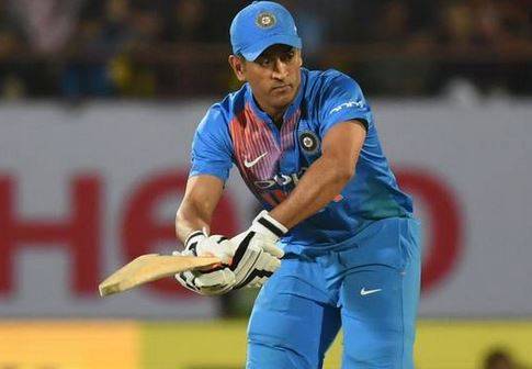 'हिटमैन' रोहित ने तोड़ा धोनी का रिकॉर्ड, आफरीदी के बराबर पहुंचे