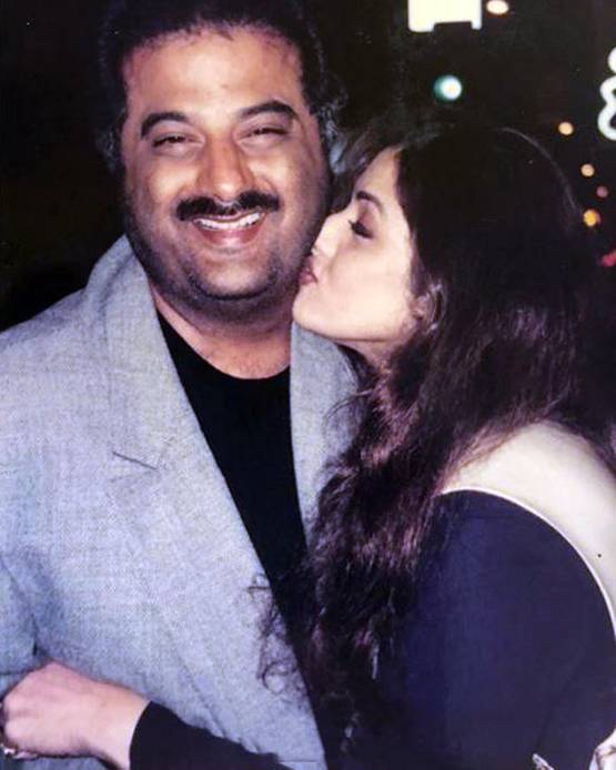 पापा के बर्थडे पर जाह्नवी कपूर ने शेयर किए खूबसूरत फोटोज, लिखा स्पेशल नोट